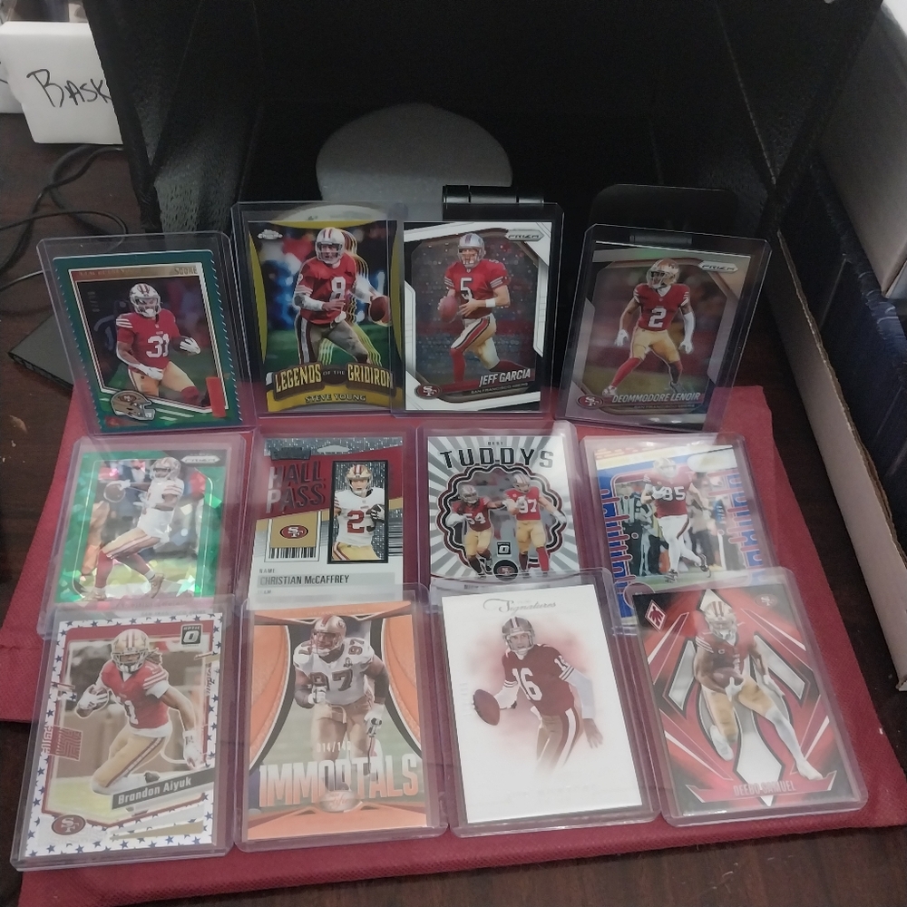 SAN FRANCISCO 49ERS LOT OF 12 CARDS PAST AND PRESENT PLAYERS